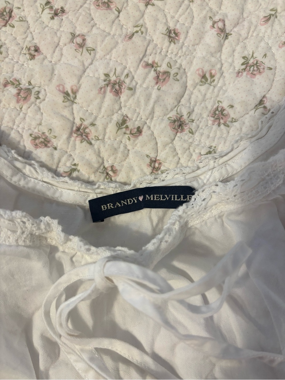 Brandy Melville White Ruffle-Trim Crop Tank - Picture 2 of 3